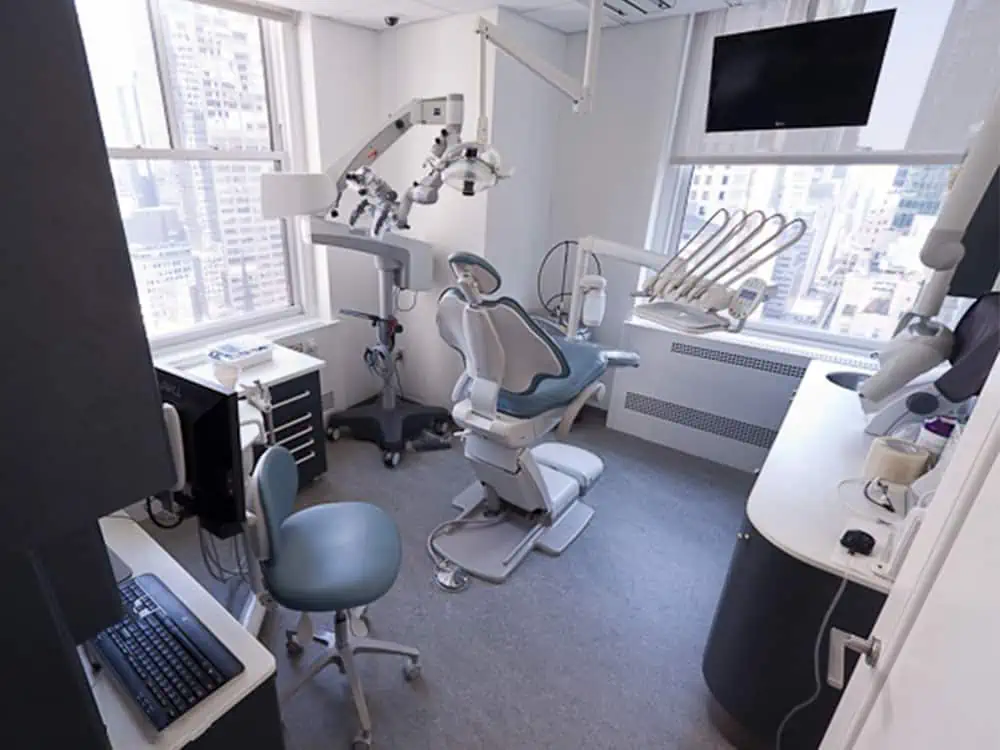Dental treatment room with all the dental equipment in Murray Hill